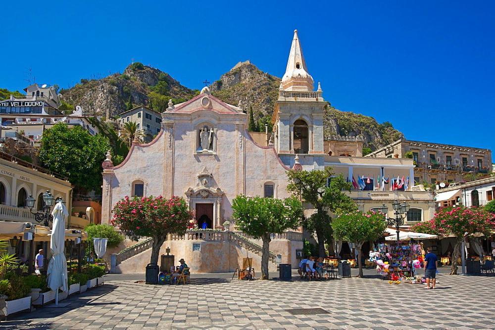 Casa Le Maioliche Giardini Naxos Exterior foto